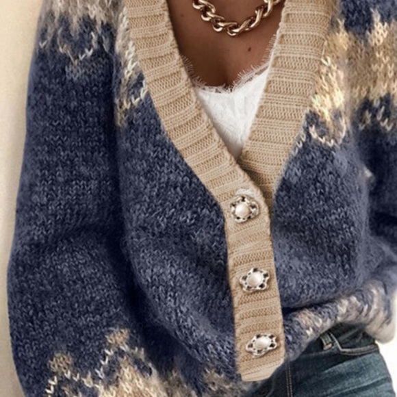 Sweaters - 🪞✨host pick💙Fun classic sweater💙